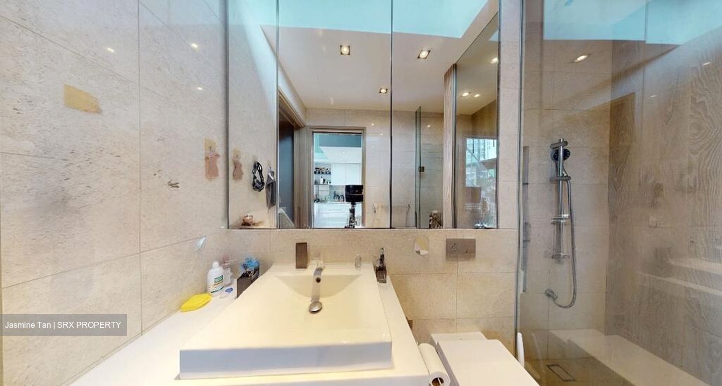Marine Blue (D15), Condominium #570639461